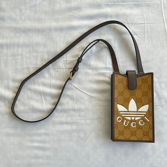Gucci x Adidas phone case bag - Picture 1 of 4